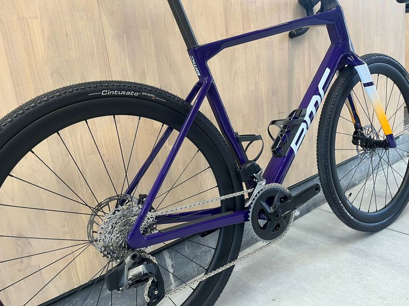 BMC Kaius 01 THREE 2024 2024 Road & Gravel d'occasion — image 3 sur 5