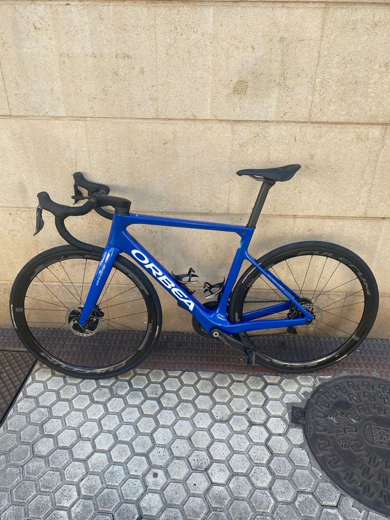 Used Orbea ORCA M10iLTD 2022 2022 Road & Gravel, Blue — image 2 of 12