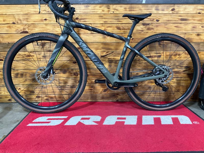 Used Specialized Diverge Comp Carbon 2022 2022 Road & Gravel