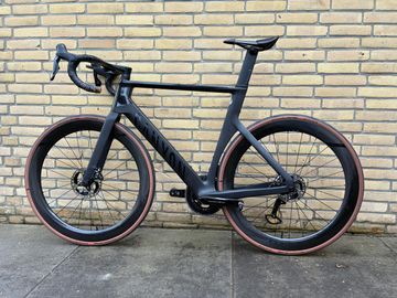 Gebrauchtes Canyon Aeroad CFR Di2 2023 2023 Road & Gravel, Schwarz — Bild 2 von 25