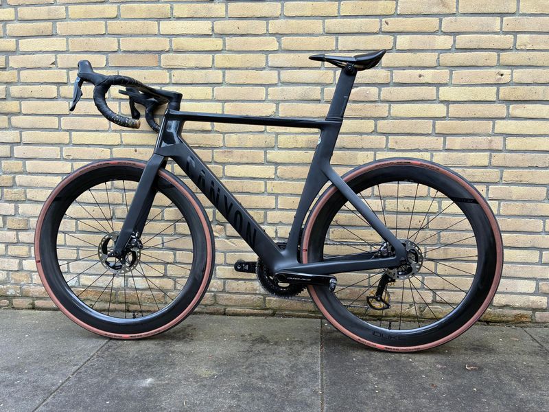 Gebrauchtes Canyon Aeroad CFR Di2 2023 2023 Road & Gravel, Schwarz — Bild 2 von 25