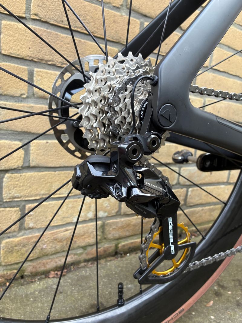 Gebrauchtes Canyon Aeroad CFR Di2 2023 2023 Road & Gravel, Schwarz — Bild 6 von 25
