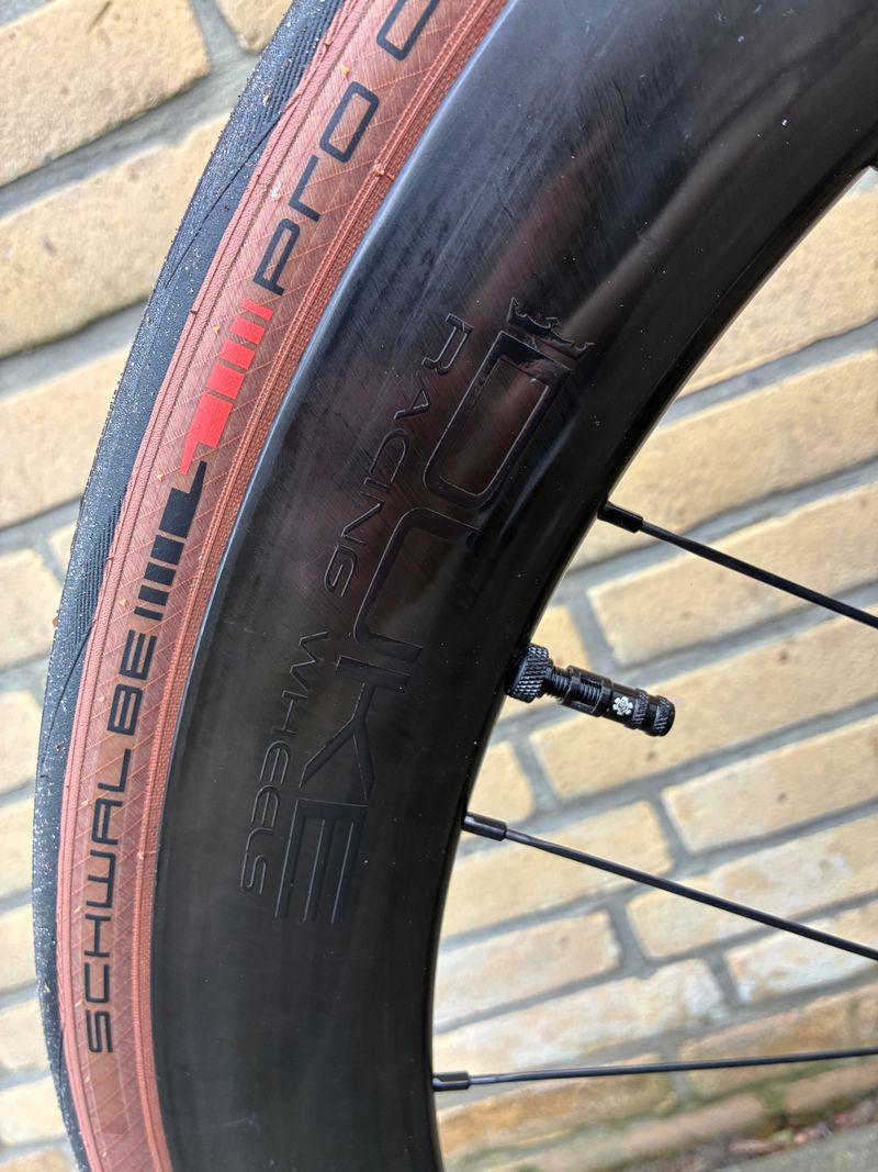 Gebrauchtes Canyon Aeroad CFR Di2 2023 2023 Road & Gravel, Schwarz — Bild 20 von 25