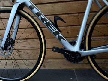 Brugt Trek Émonda SL 5 2023 2023 Road & Gravel — billede 7 af 19