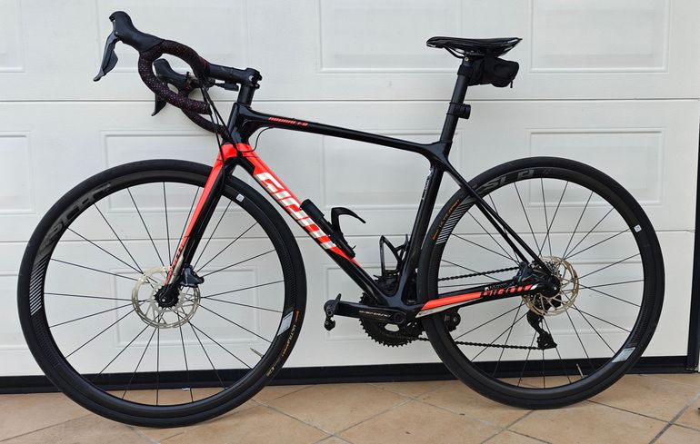 Used Giant TCR Advanced Pro 0 Disc 2018 2018 Road & Gravel, Black — image 2 of 17