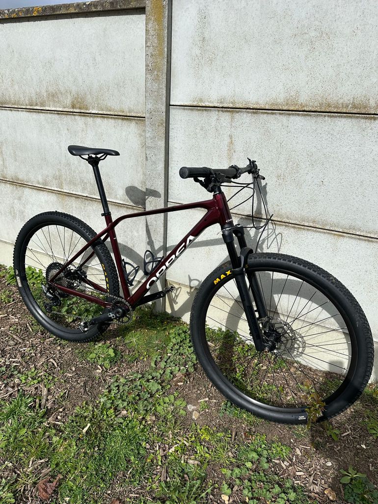 Used Orbea ALMA H30 2024 2024 Mountainbike, Rot, 29 — image 1 of 9