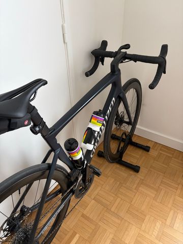 Used Specialized Tarmac SRAM Rival eTap AXS 2023 Road & Gravel, Blue — image 2 of 10