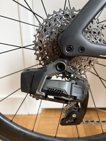 Used Specialized Tarmac SRAM Rival eTap AXS 2023 Road & Gravel, Blue — image 4 of 10