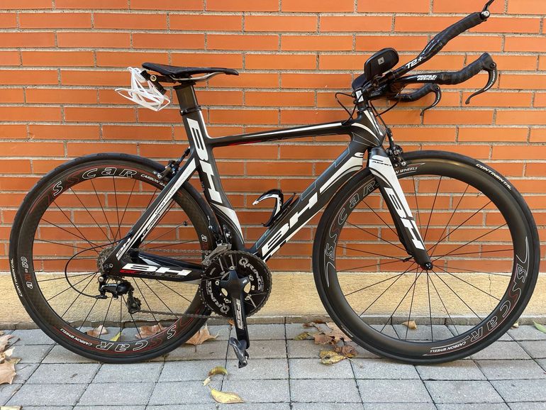 Used BH Bikes BH Bikes Custom Shimano 105 2015 Road & Gravel, Black — image 1 of 6