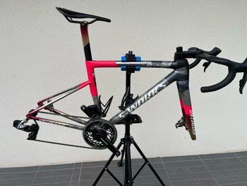 Used Specialized Tarmac SRAM Red eTap AXS 2025 Road & Gravel — image 19 of 20