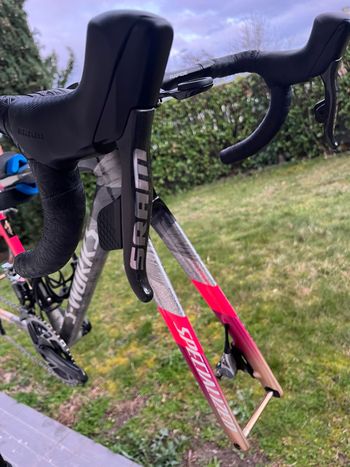 Used Specialized Tarmac SRAM Red eTap AXS 2025 Road & Gravel — image 7 of 20