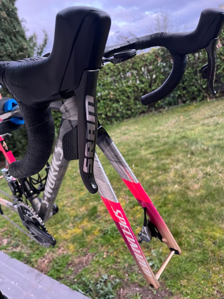 Used Specialized Tarmac SRAM Red eTap AXS 2025 Road & Gravel — image 7 of 20