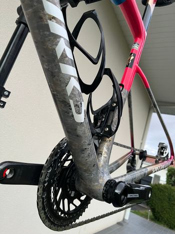Used Specialized Tarmac SRAM Red eTap AXS 2025 Road & Gravel — image 5 of 20