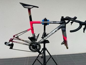 Used Specialized Tarmac SRAM Red eTap AXS 2025 Road & Gravel — image 15 of 20