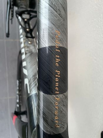Used Specialized Tarmac SRAM Red eTap AXS 2025 Road & Gravel — image 9 of 20