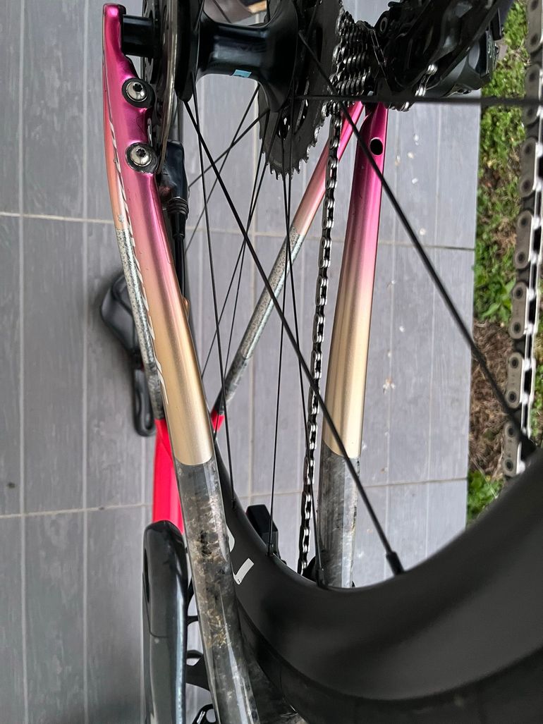 Used Specialized Tarmac SRAM Red eTap AXS 2025 Road & Gravel — image 18 of 20