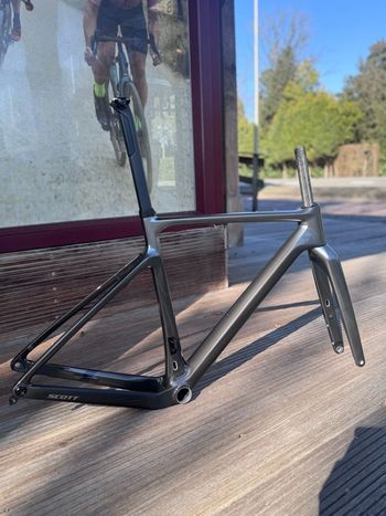 Used Scott Addict Frameset 2026 Road & Gravel, Hellgrau — image 3 of 4