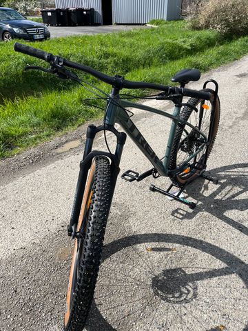 Brugt Trek Marlin 7 Gen 3 2025 2025 Mountainbike — billede 3 af 4