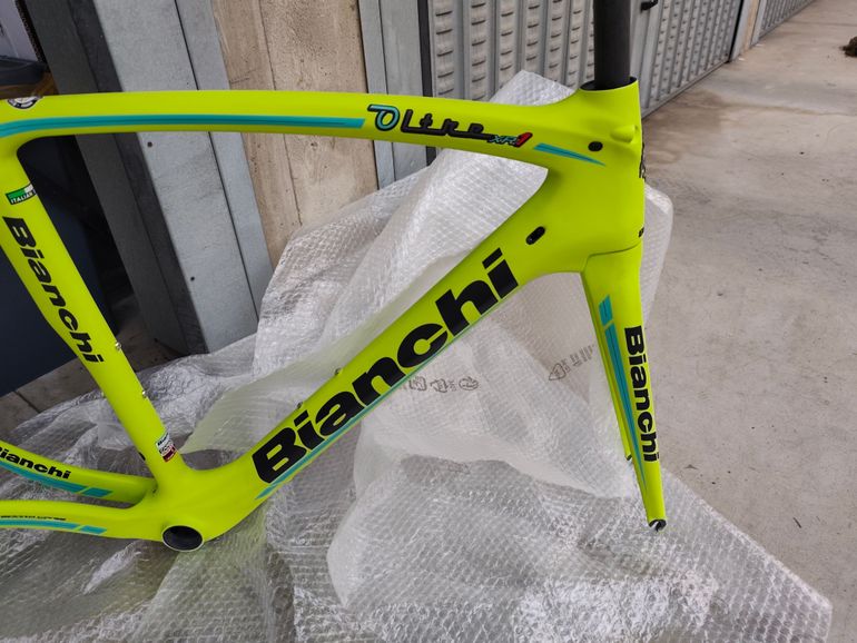 Used Bianchi Oltre XR1 2016 Frameset 2016 Road & Gravel, Green — image 2 of 5