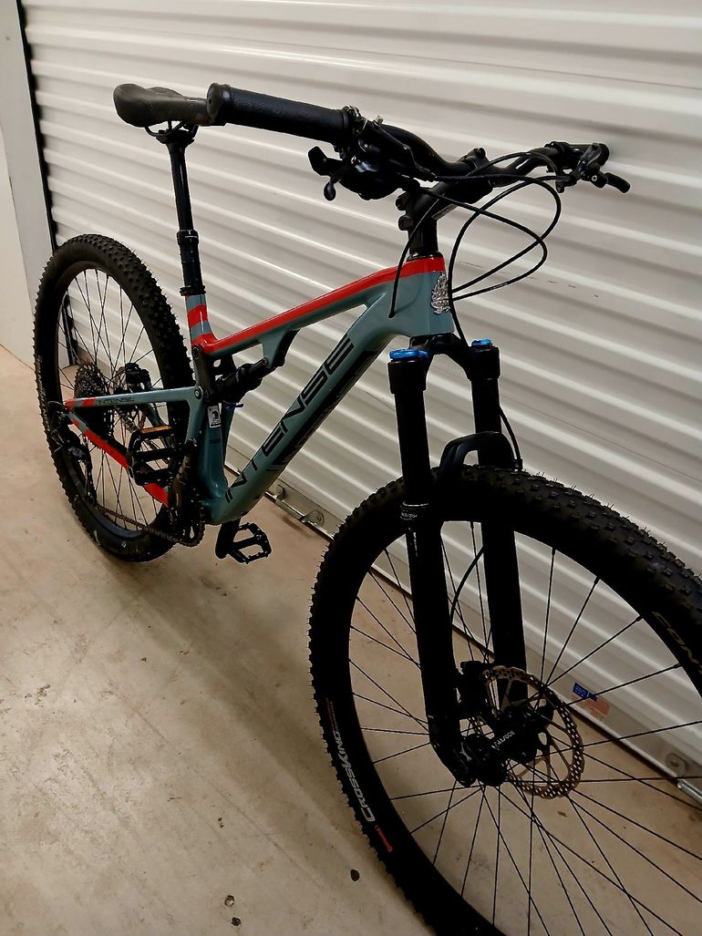 Used Intense Sniper Shimano Deore XT 2020 Mountainbike, Light Gray — image 9 of 15