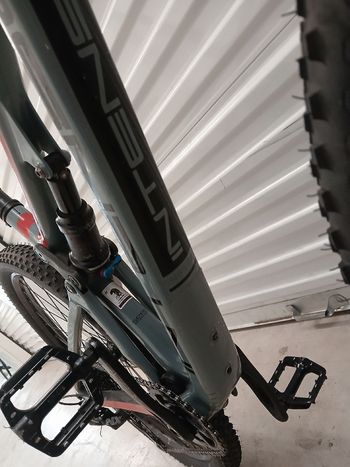 Used Intense Sniper Shimano Deore XT 2020 Mountainbike, Light Gray — image 13 of 15