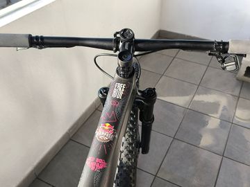 Used Specialized Epic SRAM GX Eagle AXS (T-Type) 2025 Mountainbike, Light Gray, 29 — image 10 of 16