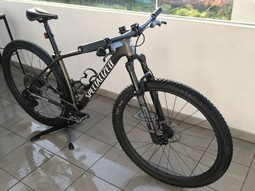 Used Specialized Epic SRAM GX Eagle AXS (T-Type) 2025 Mountainbike, Light Gray, 29 — image 5 of 16
