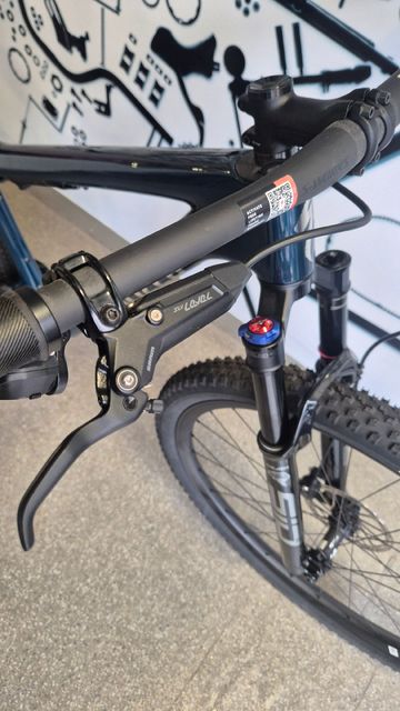Used Specialized Epic World Cup Pro 2024 2024 Mountainbike, Blue, 29 — image 9 of 9
