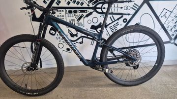 Used Specialized Epic World Cup Pro 2024 2024 Mountainbike, Blue, 29 — image 2 of 9