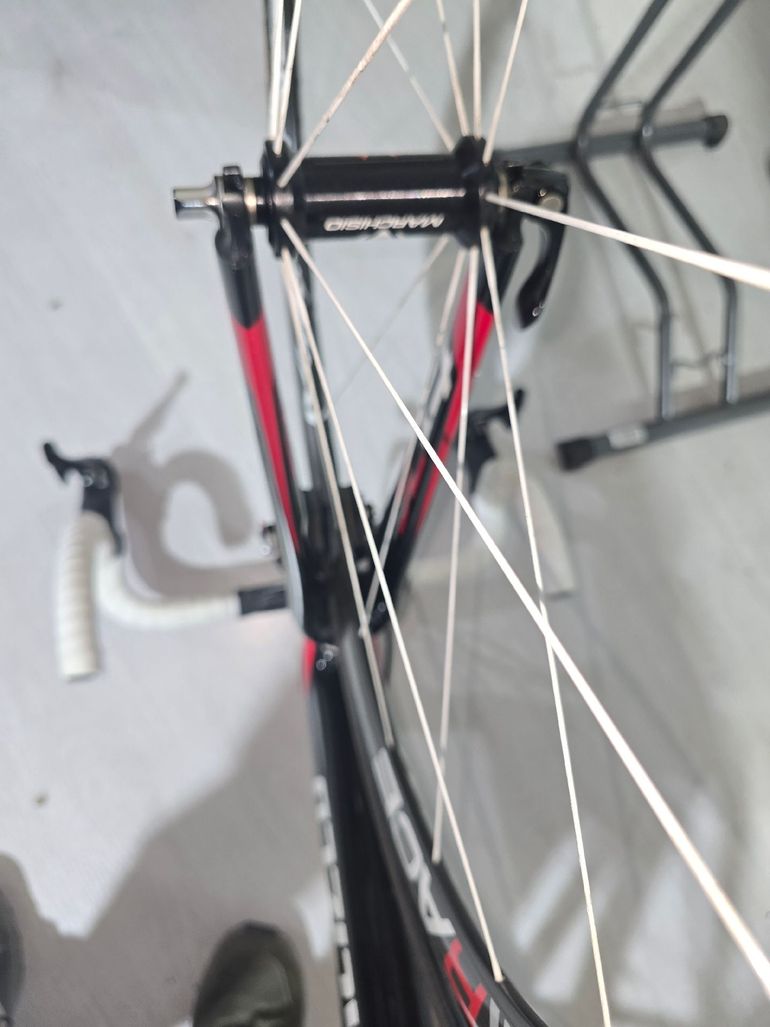 Used Specialized Tarmac Shimano 105 2014 Road & Gravel, Red — image 11 of 12
