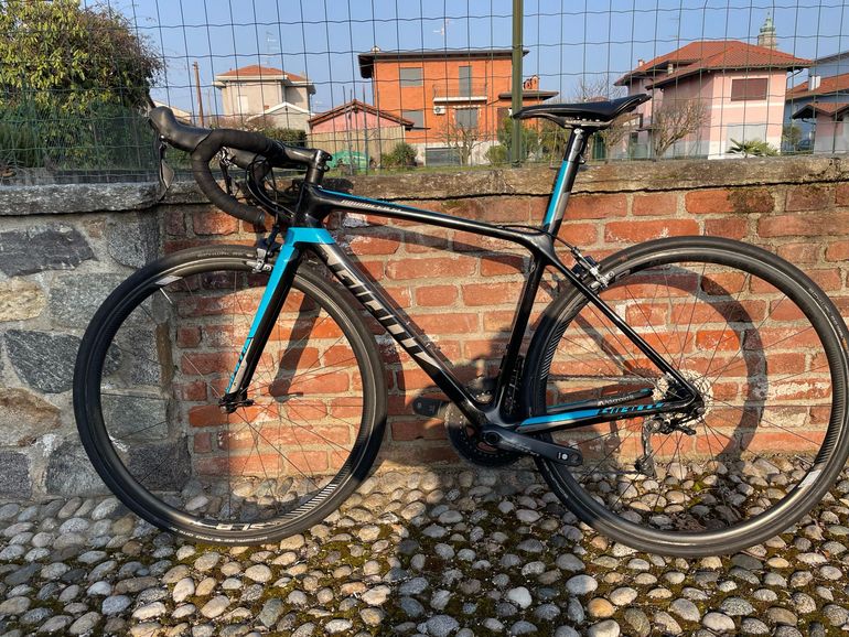 Used Giant TCR Advanced SL 2-KOM 2018 2018 Road & Gravel — image 2 of 14