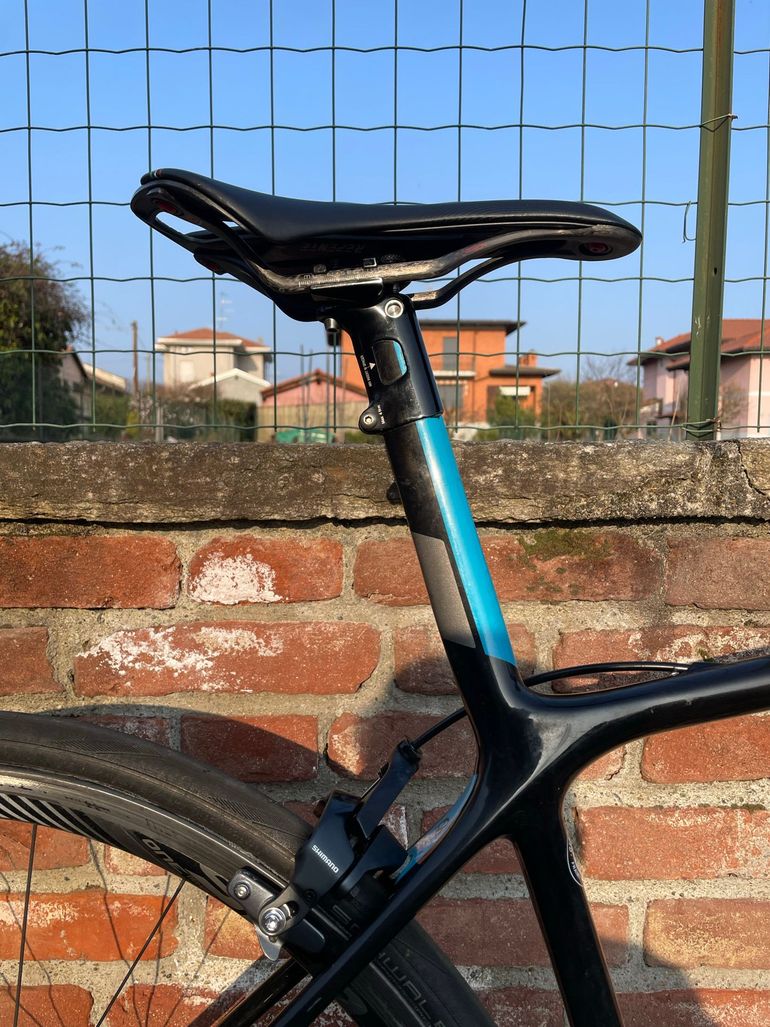 Used Giant TCR Advanced SL 2-KOM 2018 2018 Road & Gravel — image 11 of 14