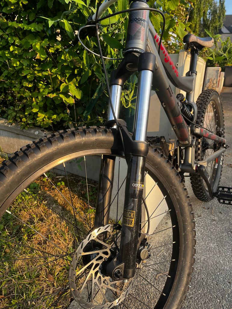 Gebrauchtes Mongoose Apprentice 2010 Mountainbike, Hellgrau — Bild 3 von 7