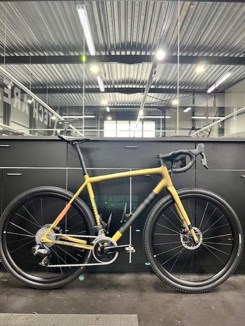 Używany Specialized Crux Expert 2024 2024 Road & Gravel — zdjęcie 2 z 9