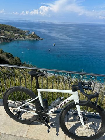 Used Specialized Custom SRAM Red eTap AXS 2026 Road & Gravel, White — image 10 of 11
