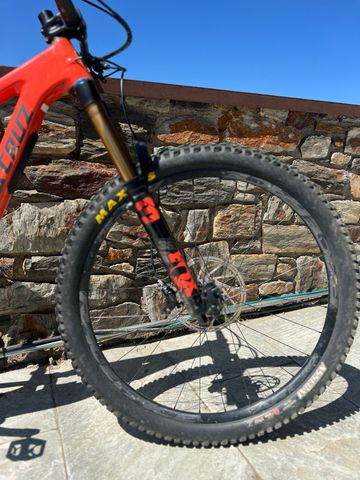 Použité Santa Cruz Hightower SRAM X01 Eagle 2022 Mountainbike — obrázek 7 z 9