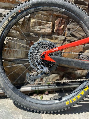 Použité Santa Cruz Hightower SRAM X01 Eagle 2022 Mountainbike — obrázek 2 z 9