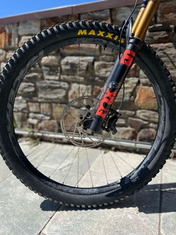 Použité Santa Cruz Hightower SRAM X01 Eagle 2022 Mountainbike — obrázek 9 z 9