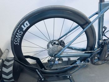 Used Canyon Canyon Ultimate CF SLX 8 Di2 2024 Road & Gravel, Blue — image 5 of 22
