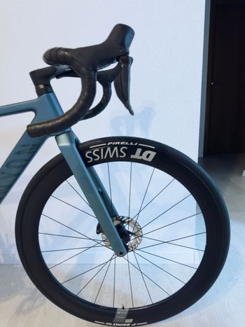 Used Canyon Canyon Ultimate CF SLX 8 Di2 2024 Road & Gravel, Blue — image 7 of 22
