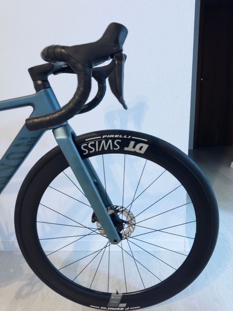 Used Canyon Canyon Ultimate CF SLX 8 Di2 2024 Road & Gravel, Blue — image 7 of 22