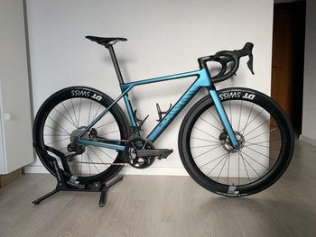 Used Canyon Canyon Ultimate CF SLX 8 Di2 2024 Road & Gravel, Blue — image 11 of 22