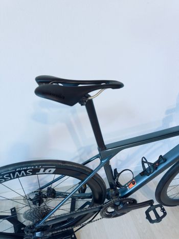 Used Canyon Canyon Ultimate CF SLX 8 Di2 2024 Road & Gravel, Blue — image 6 of 22