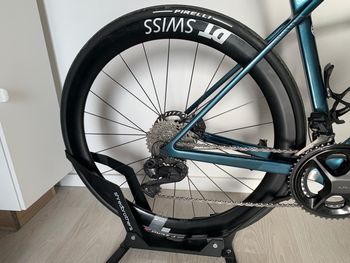 Used Canyon Canyon Ultimate CF SLX 8 Di2 2024 Road & Gravel, Blue — image 13 of 22