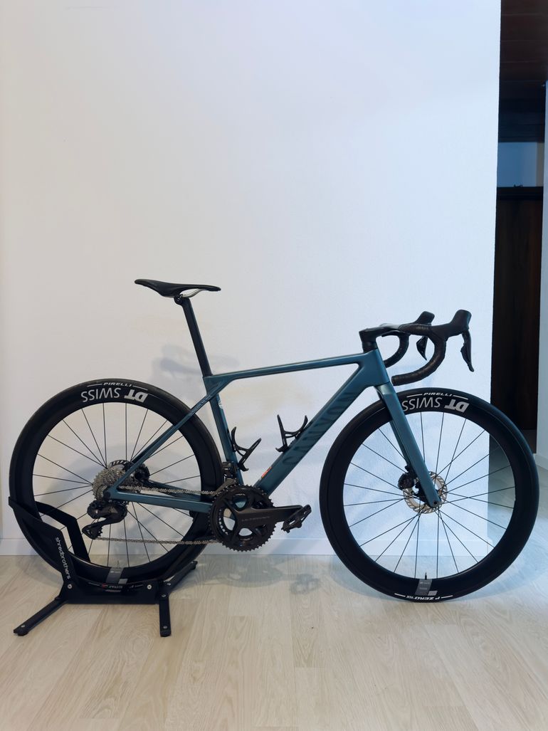 Used Canyon Canyon Ultimate CF SLX 8 Di2 2024 Road & Gravel, Blue — image 1 of 22