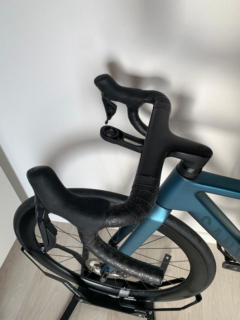 Used Canyon Canyon Ultimate CF SLX 8 Di2 2024 Road & Gravel, Blue — image 20 of 22