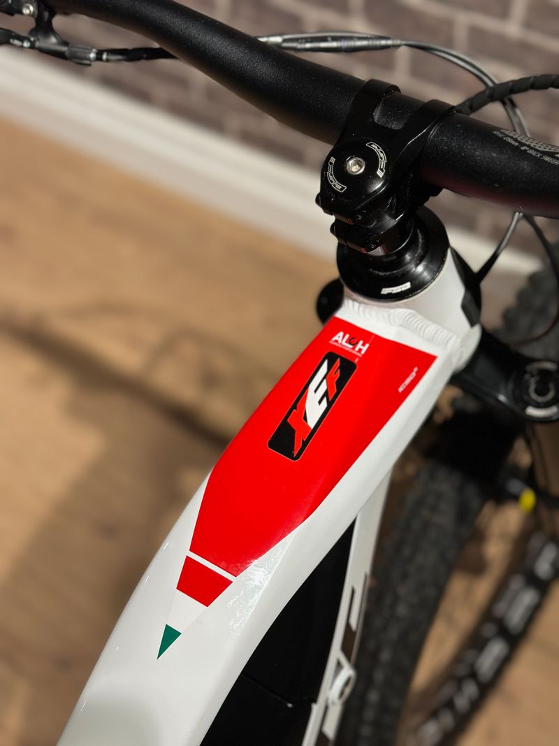 Used Fantic XEF SRAM GX Eagle 2025 Mountainbike, White, Mixed — image 10 of 10
