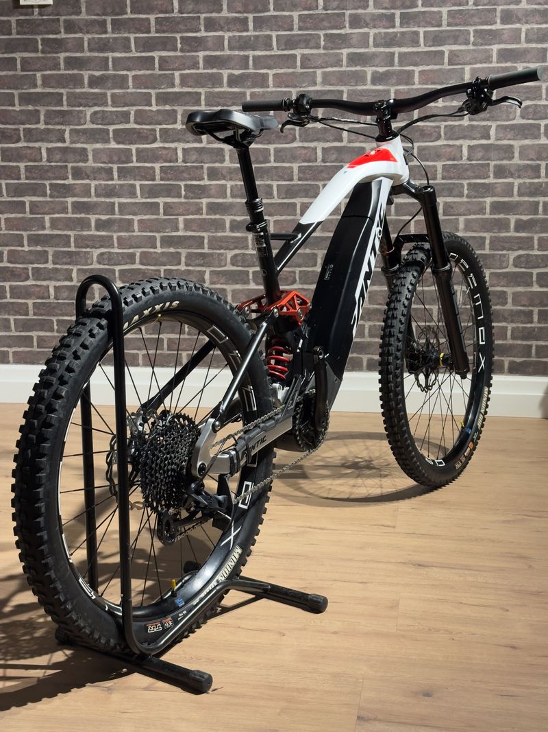 Used Fantic XEF SRAM GX Eagle 2025 Mountainbike, White, Mixed — image 4 of 10