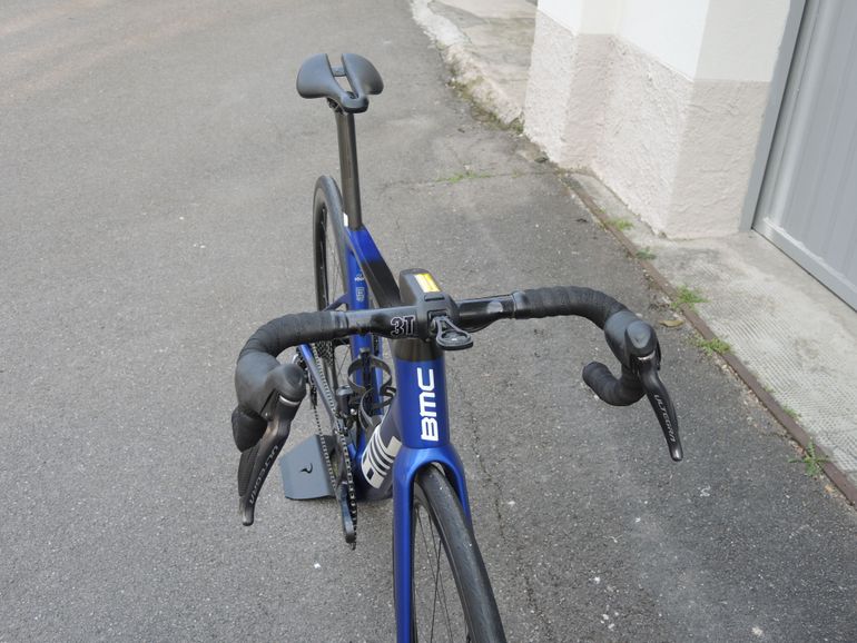 Used BMC Teammachine SLR01 DISC THREE 2019 2019 Road & Gravel — image 4 of 5