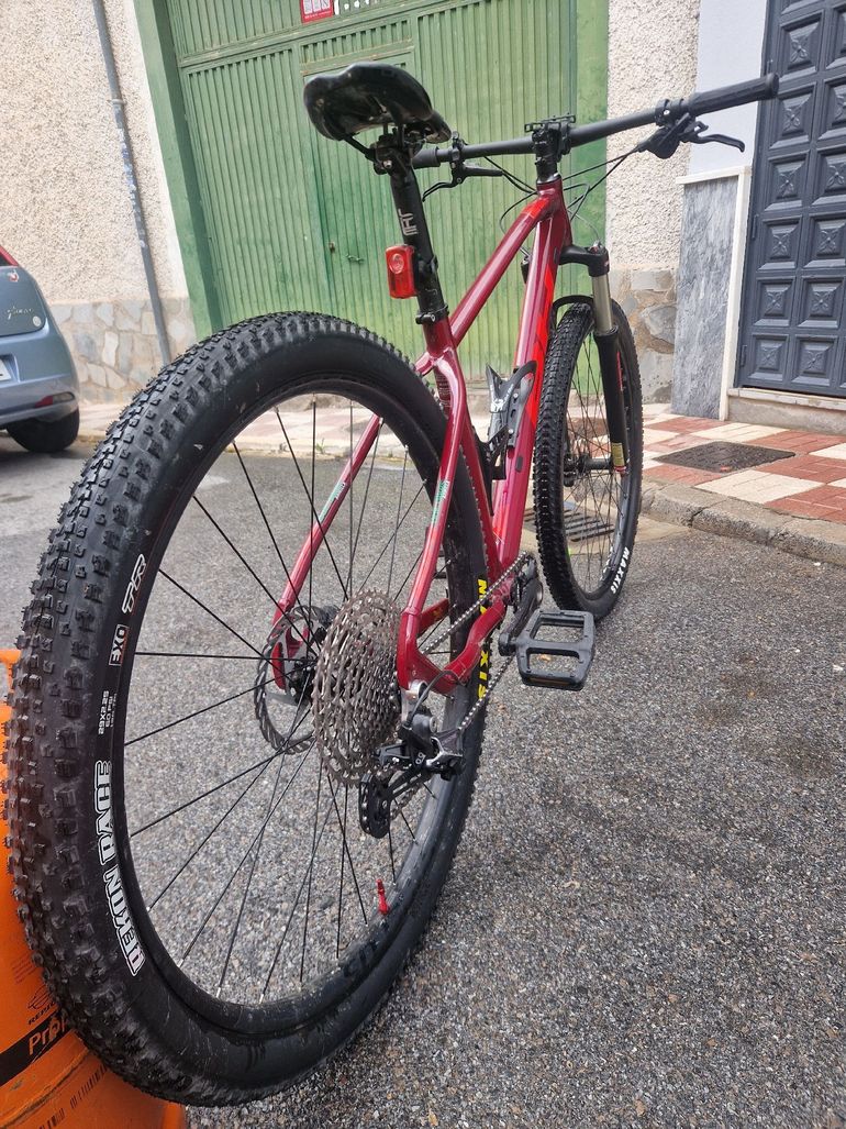 Used BH EXPERT 4.0 2022 2022 Mountainbike, Rojo — image 2 of 7